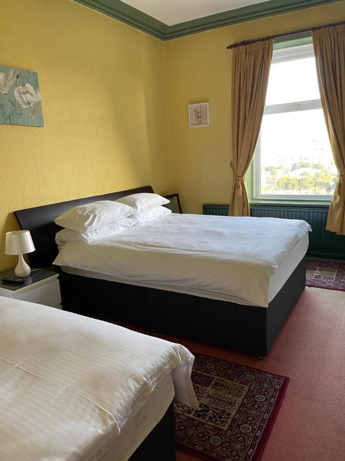 Bed & Breakfast Chimneys 3*